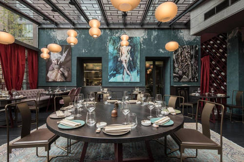 Fifty House Cellini Review Photo