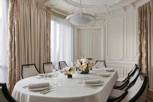 Hôtel Barrière Fouquet's Paris Promo Photo